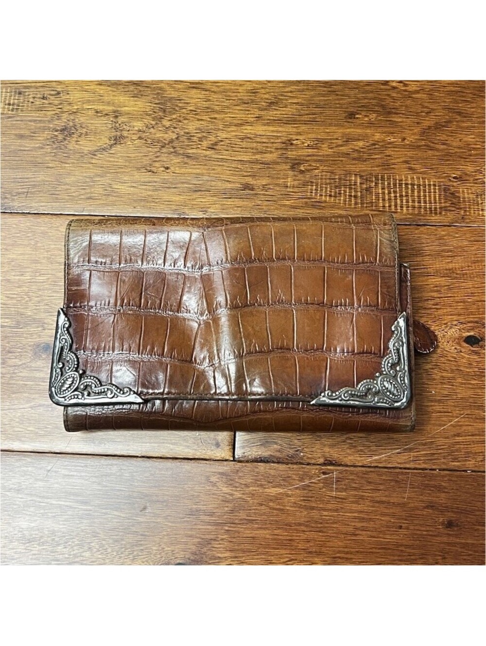 Vintage Western Croc Embossed Leather Trifold Wallet Silver Metal Corner Clutch